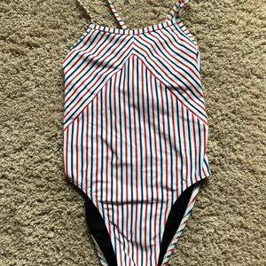 Size 28, tie back Jolyn. Corey style